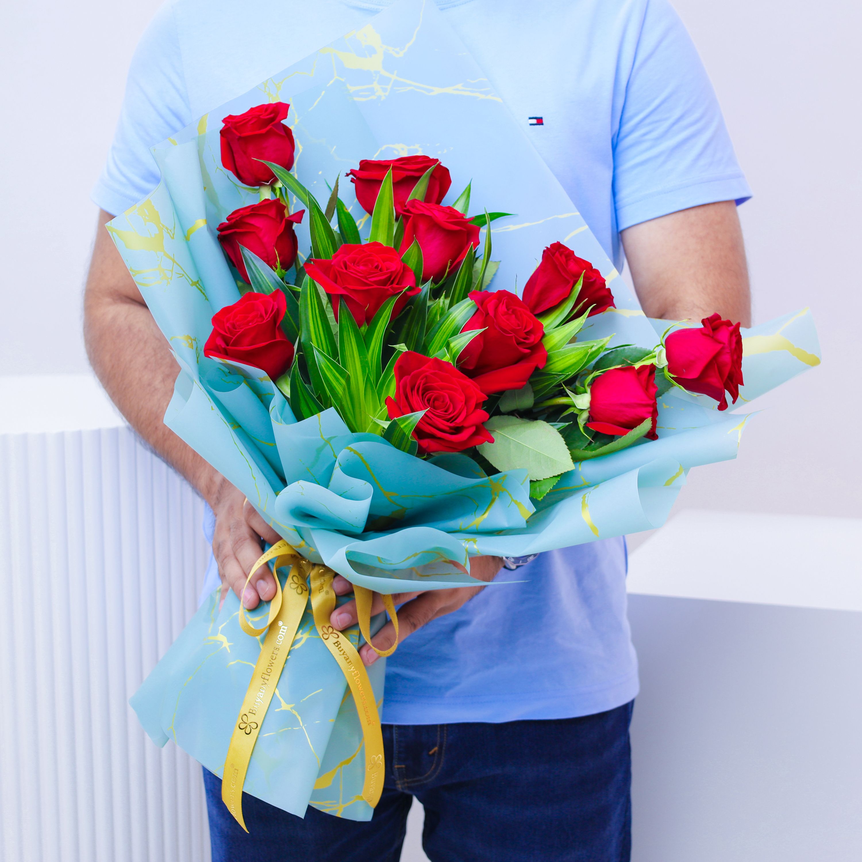 Beauty 11 Red Roses Bouquet thumbnail 2