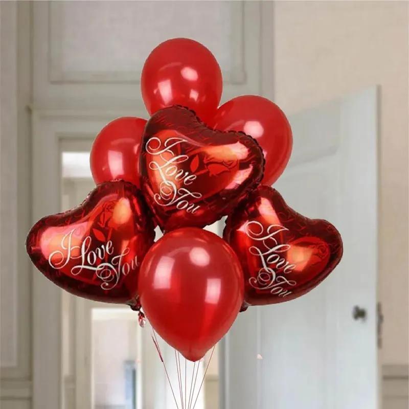 red-i-love-you-and-latex-balloons_1.webp
