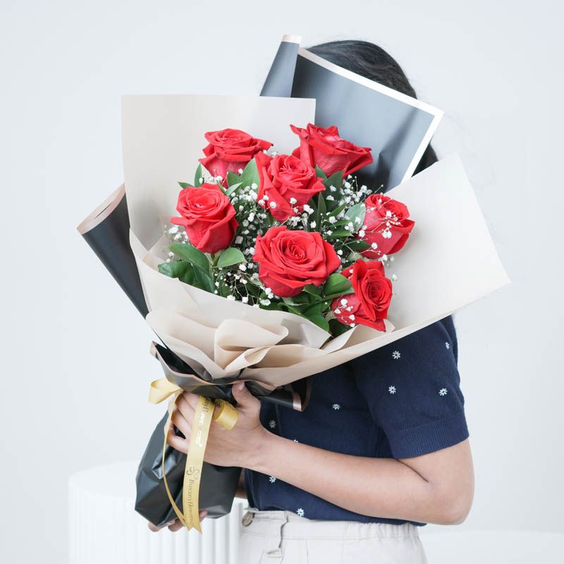 Shades Of Love Red Roses Bouquet Standard thumbnail 2