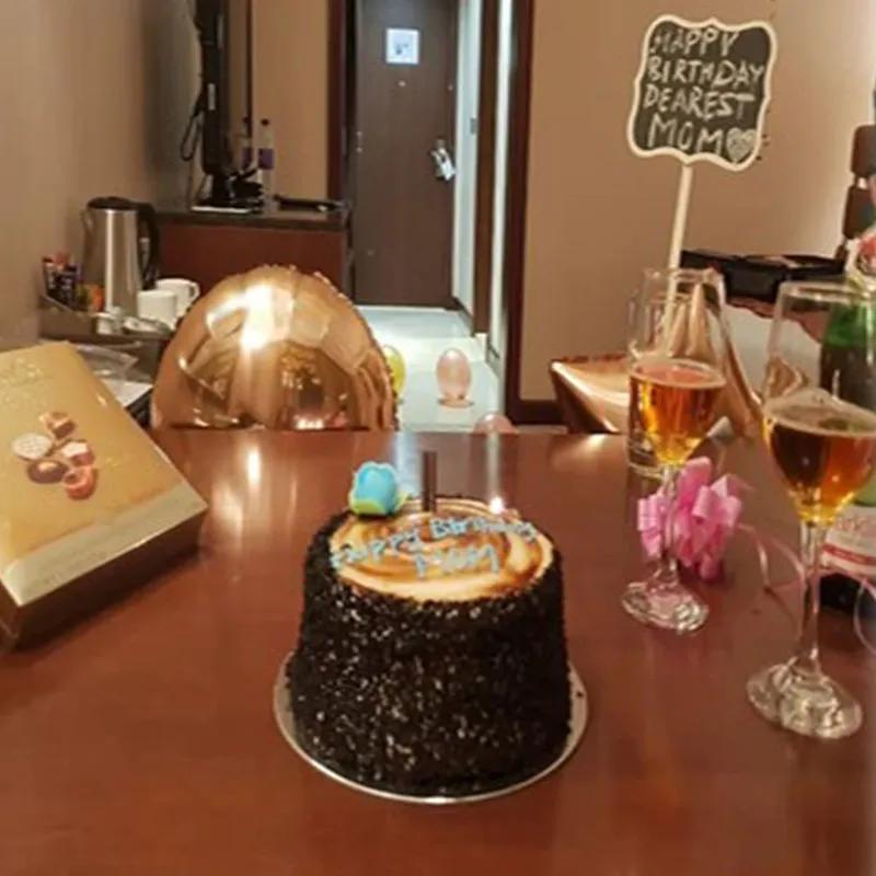 Birthday Balloon Decor for Mom thumbnail 3