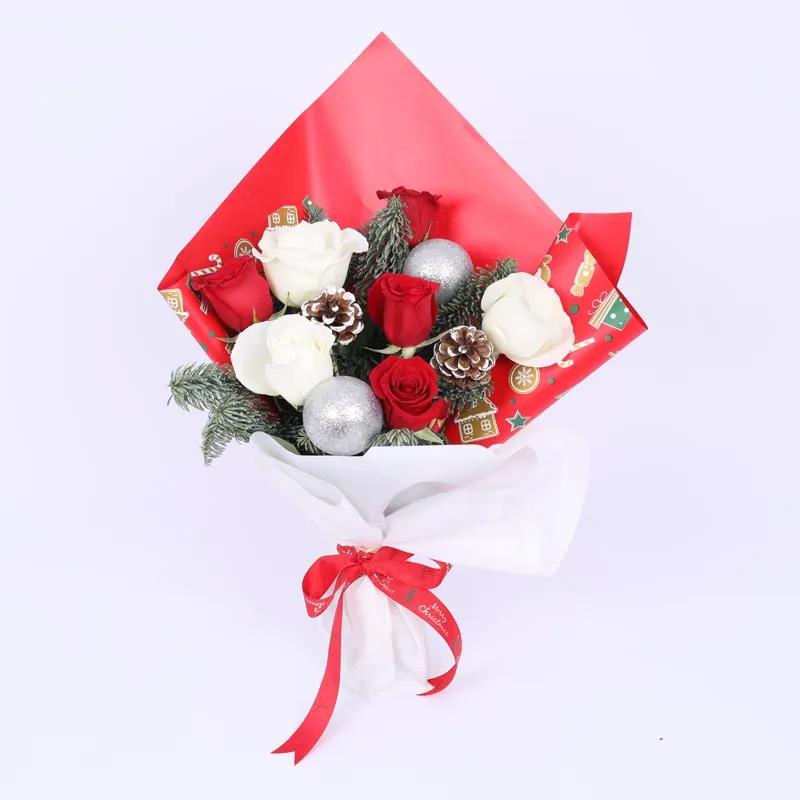 festive-7-roses-bouquet_1.webp
