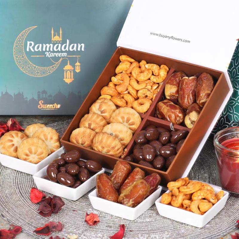 Delightful Iftar Gift Box Green thumbnail 2