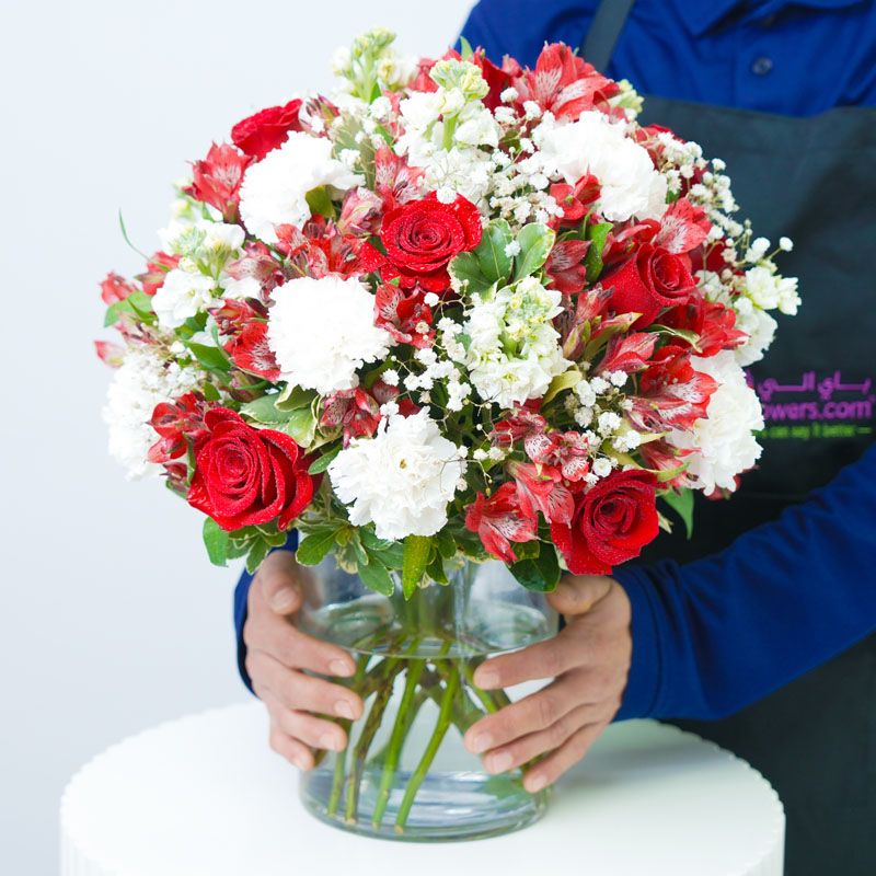 Red and White Flower Arrangement - Flowers gift from Buy Any Flowers Dubai in Al Quoz Industrial Area 4, Dubai, UAE - image 2