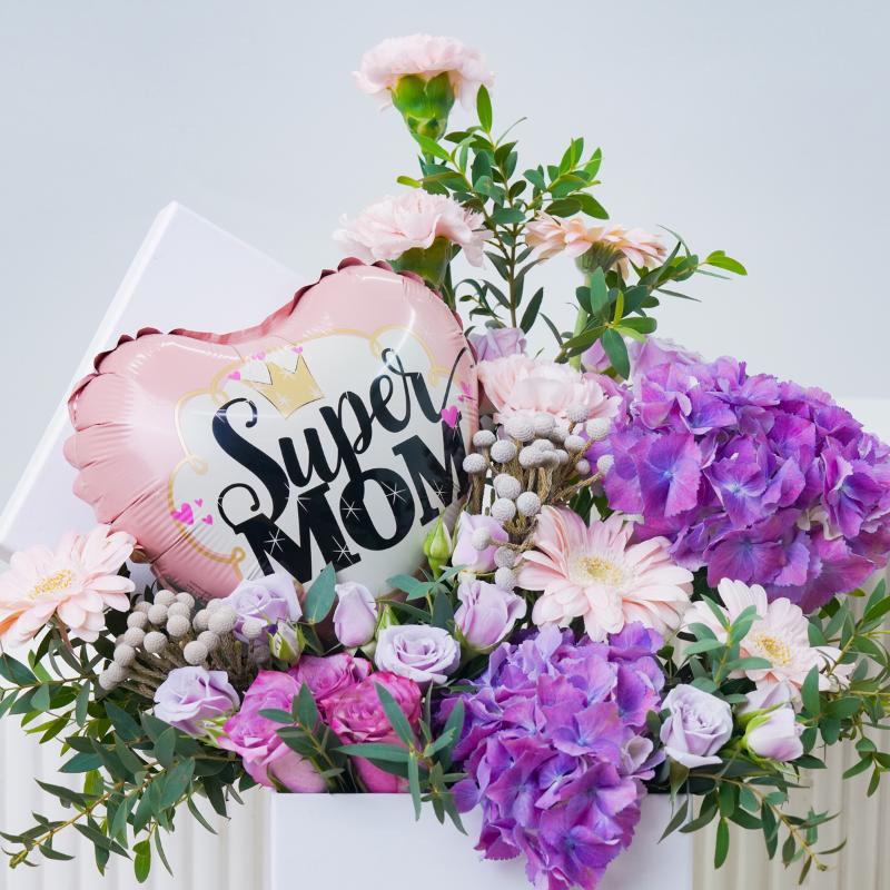 Moms Embrace Flower Box - Flowers gift from Buy Any Flowers Dubai in Al Quoz Industrial Area 4, Dubai, UAE - image 2