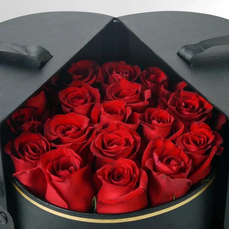 Luxurious Red Roses in Box thumbnail 3