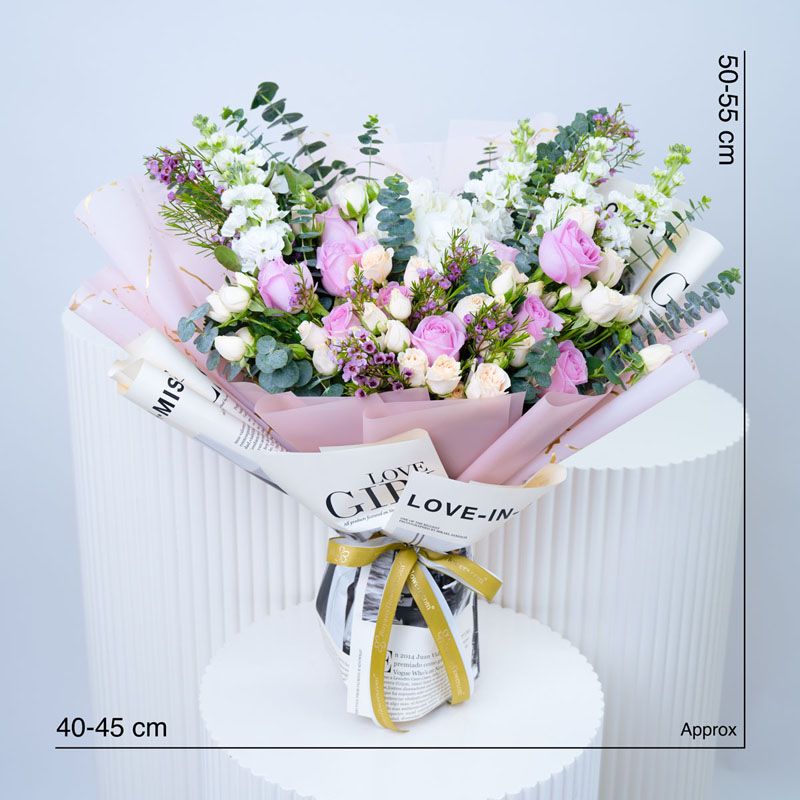 Hug 19 Flower Bouquet thumbnail 4