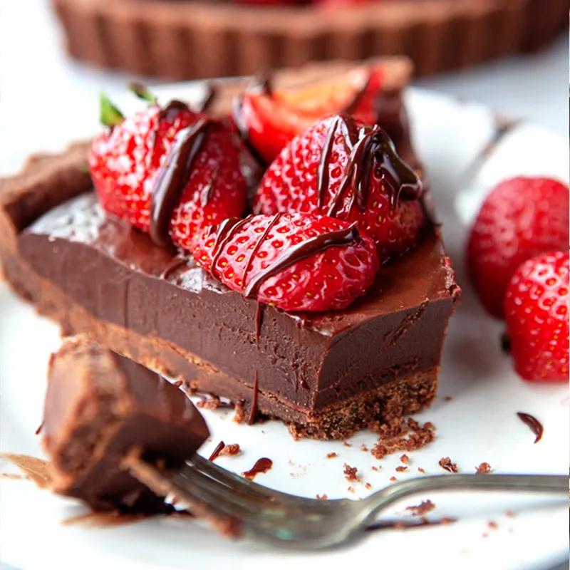 Chocolate Strawberry Tart 8 Portion thumbnail 2