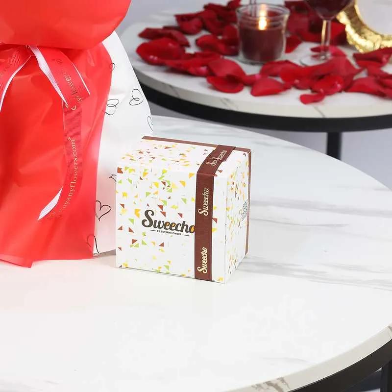 Red and White Beauty and Sweecho Chocolates 250gm thumbnail 2