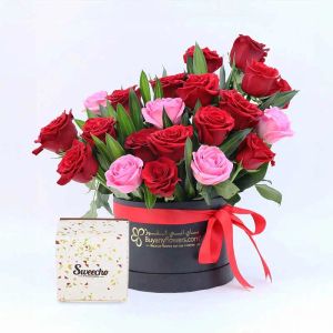 forlove21rosesboxandchocolates_e04285.webp