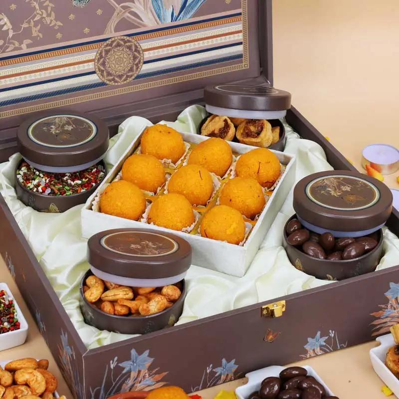 Festive Delight Premium Gift Box thumbnail 2