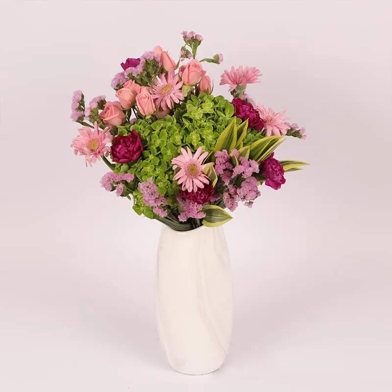 Safari Flowers Vase - Flowers gift from Buy Any Flowers Dubai in Al Quoz Industrial Area 4, Dubai, UAE