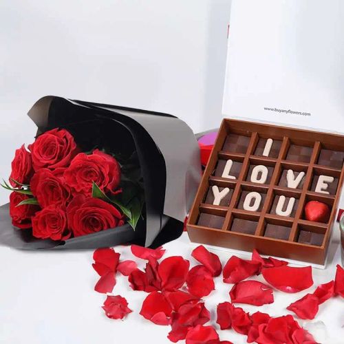 شوكولاتة "أحبك" وباقة من 7 ورود حمراء 1