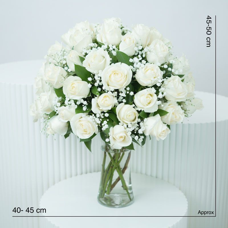 Peaceful 50 White Roses In Vase thumbnail 4
