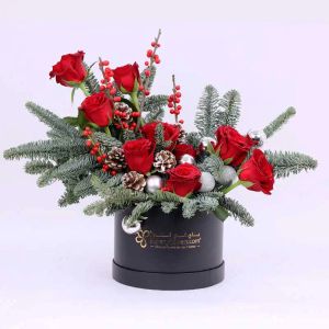christmas-red-roses-flower-box_1.webp
