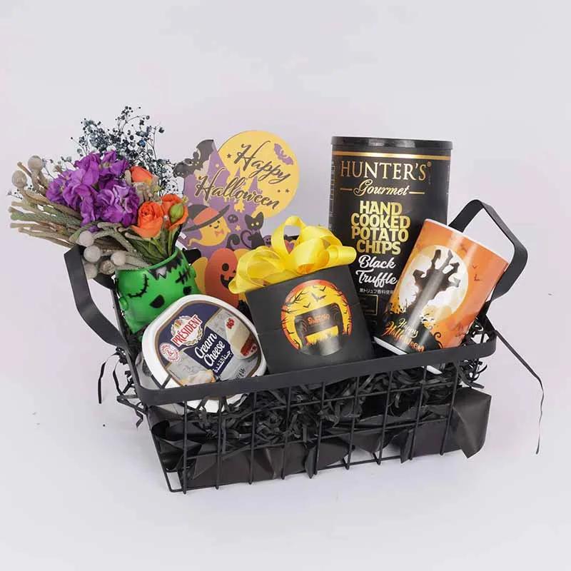 halloween-greetings-basket_1.webp
