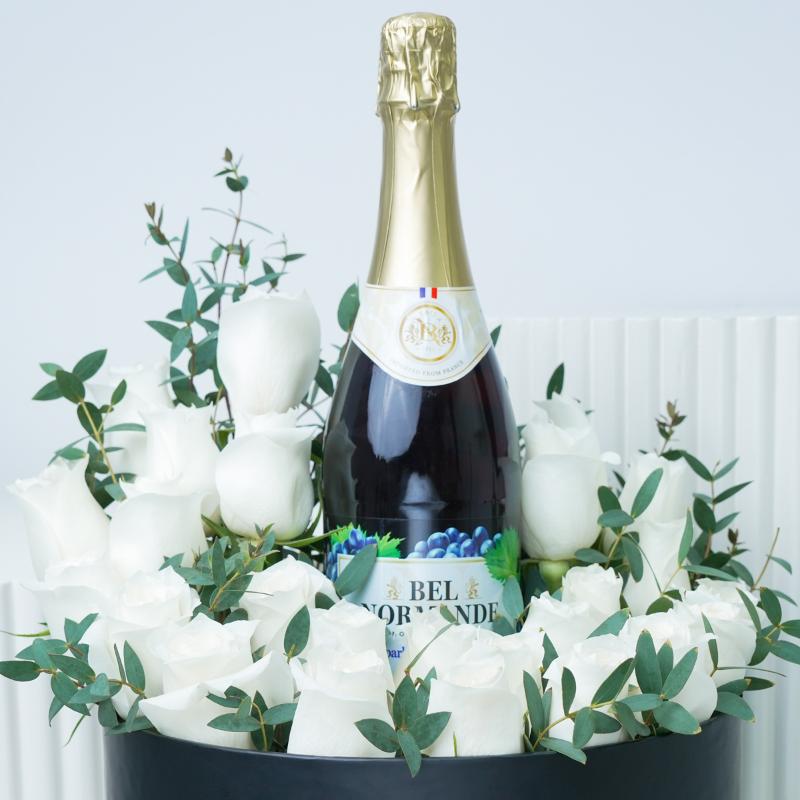 Holiday 25 Roses and Martini Arrangement - Flowers gift from Buy Any Flowers Dubai in Al Quoz Industrial Area 4, Dubai, UAE - image 3