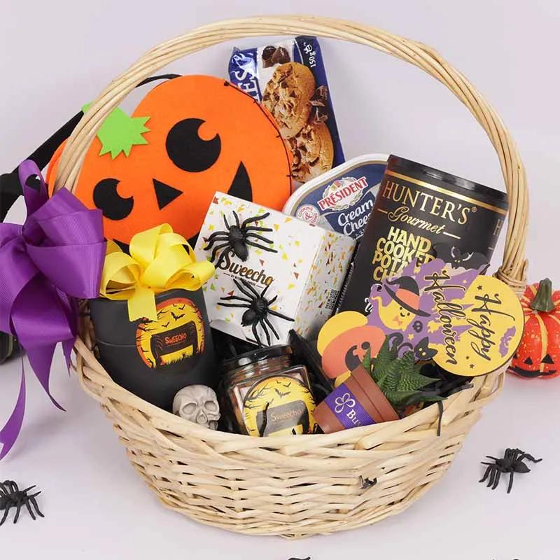 Halloween Greetings Gift Basket thumbnail 2