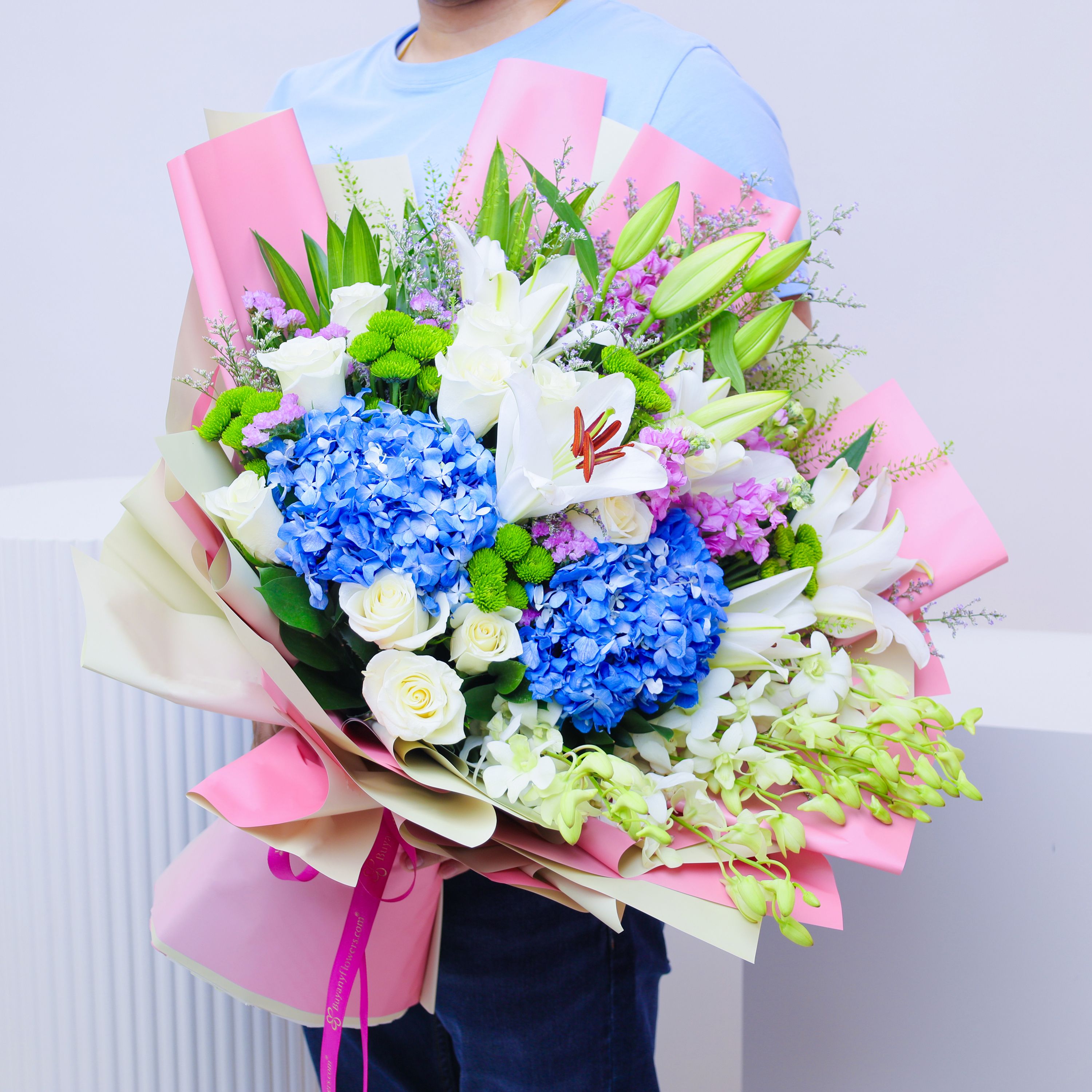 Ocean Motion Flower Bouquet thumbnail 2