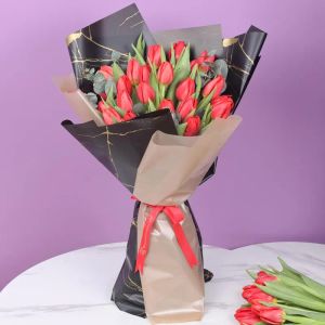 red-beauty-25-tulips-bouquet_1.webp