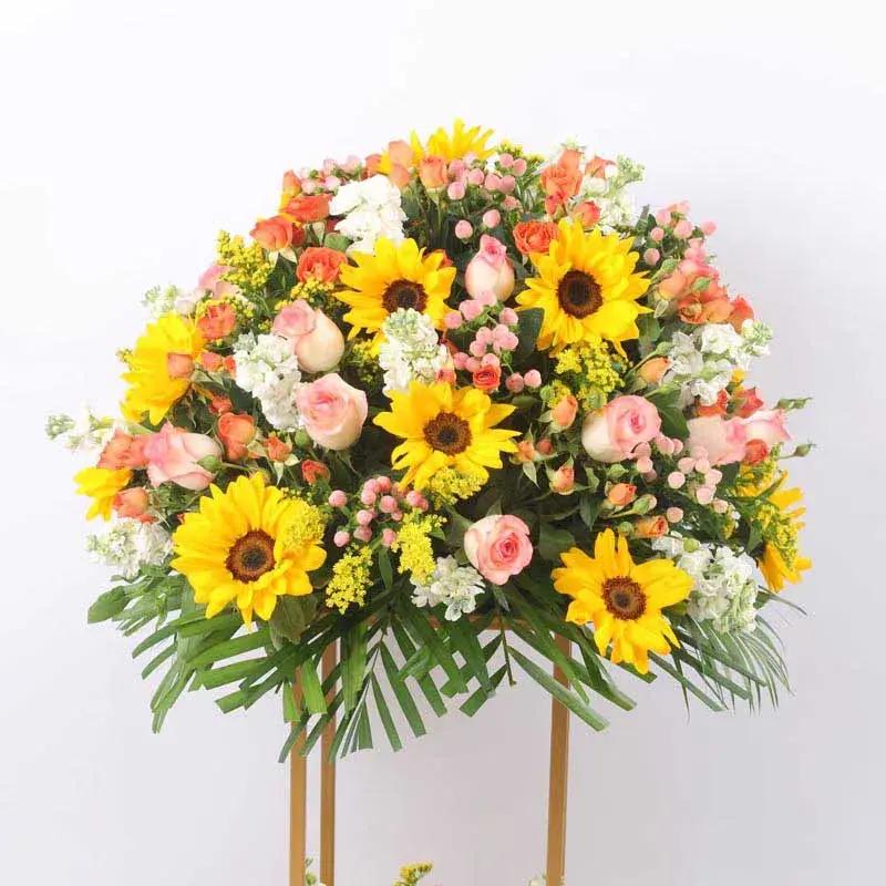 Vibrant and Cheerful Flower Stand thumbnail 3