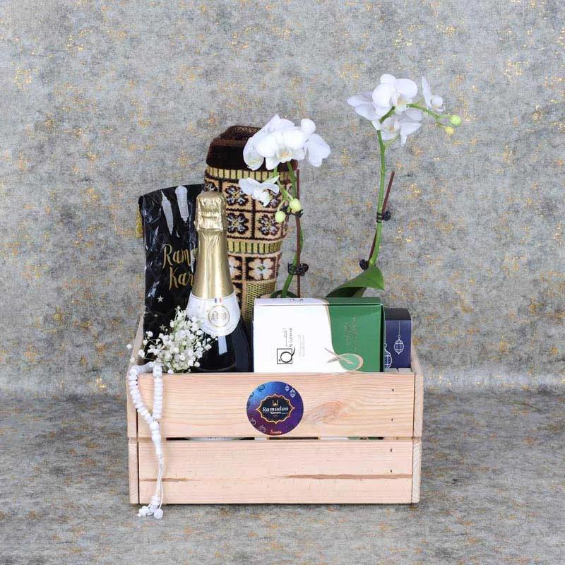 Calm and Peaceful Ramadan Hamper thumbnail 3