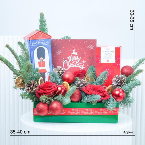 Classic Christmas Gift Hamper thumbnail 4