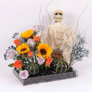 mummy-flower-arrangement_1.webp