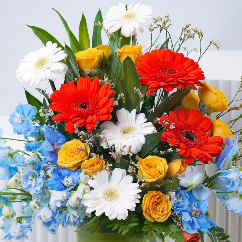Vivid Flower Glass Vase Arrangement - Flowers gift from Buy Any Flowers Dubai in Al Quoz Industrial Area 4, Dubai, UAE - image 2