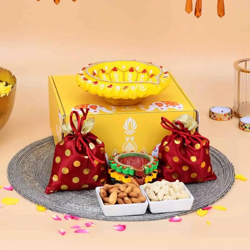 Auspicious Yellow Gift Box thumbnail 1