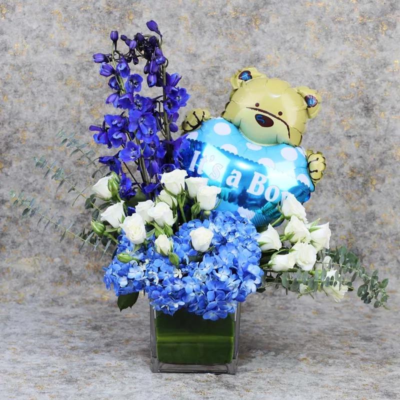 welcome-its-a-boy-balloon-and-flower-vase_1.webp