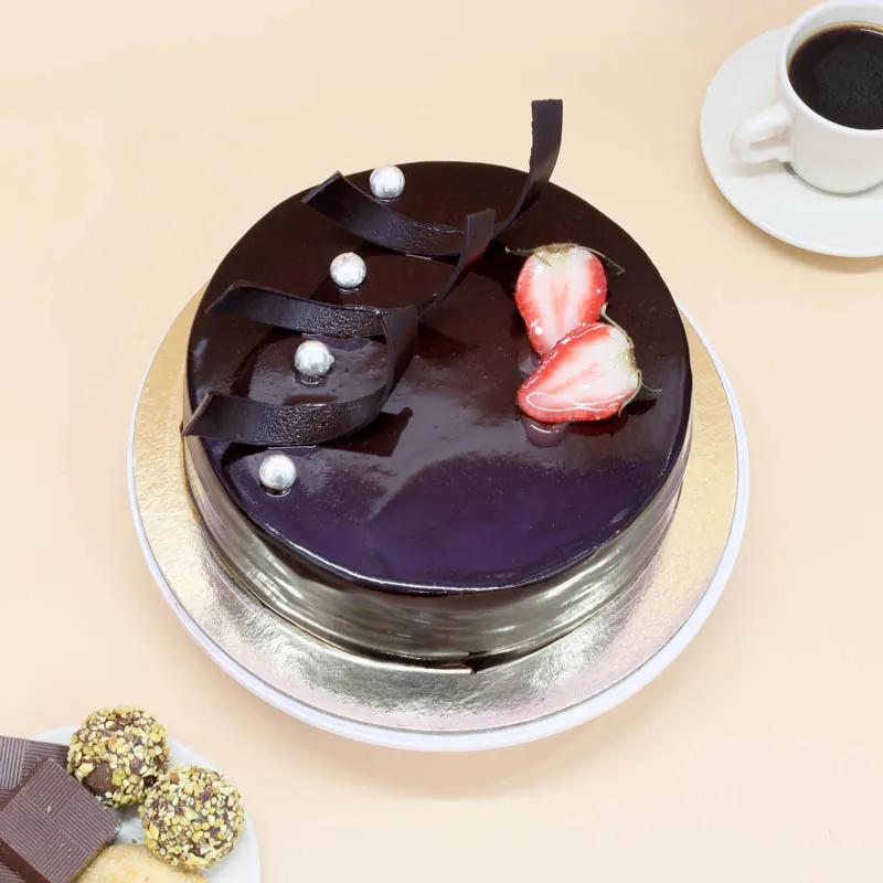 Fudge Cake 4 Portion thumbnail 4