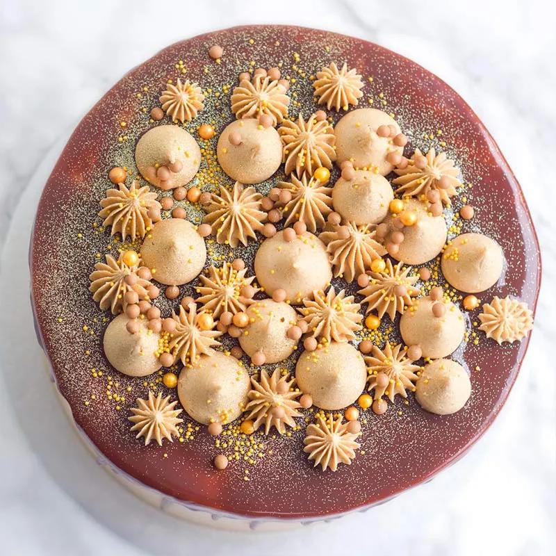 Salted Caramel Cake 4 Portion thumbnail 2