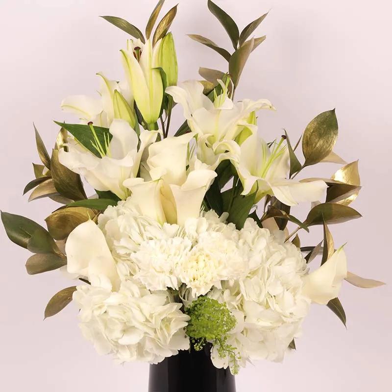 Serene Flowers in Vase thumbnail 3