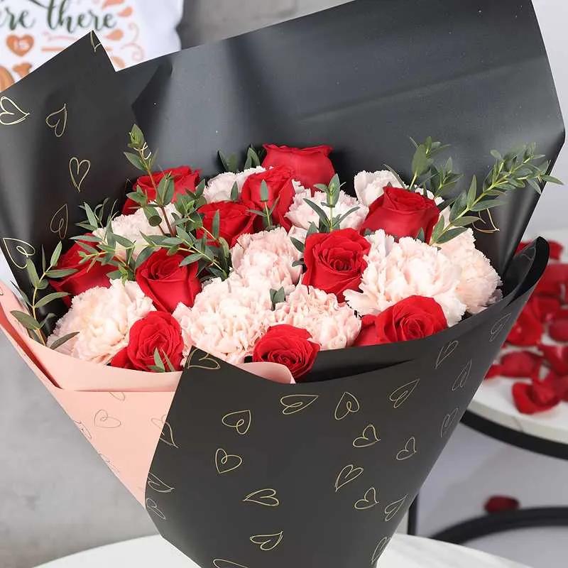 Queen 21 Red Roses and Pink Carnations Bouquet thumbnail 3