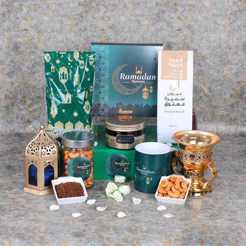 blissful-ramadan-hamper-green_1.webp