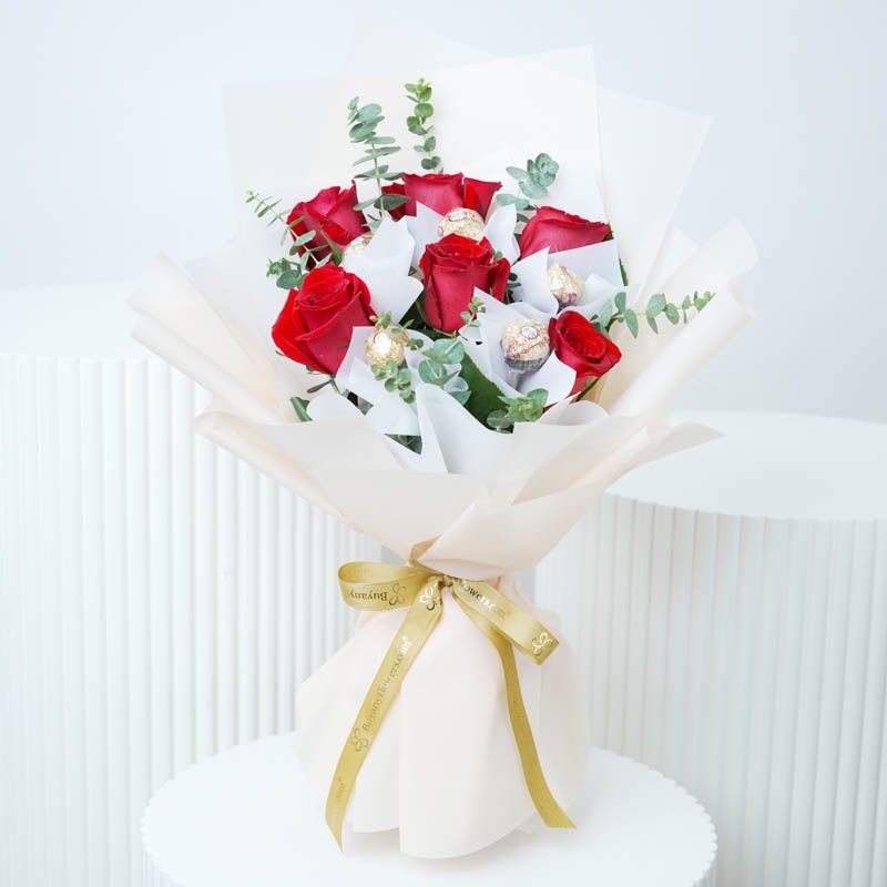 Lovely 6 Red Roses and Ferrero Bouquet 1