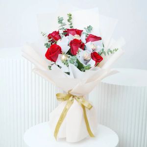 Lovely 6 Red Roses and Ferrero Bouquet 1