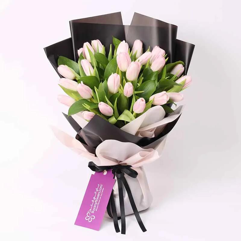dark-beauty-25-tulips-bouquet_1.webp