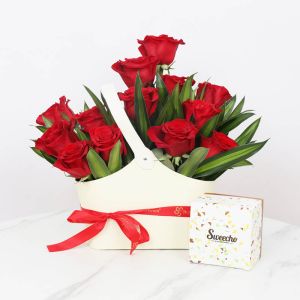 present15redrosesboxandchocolates250gm_700e45.webp
