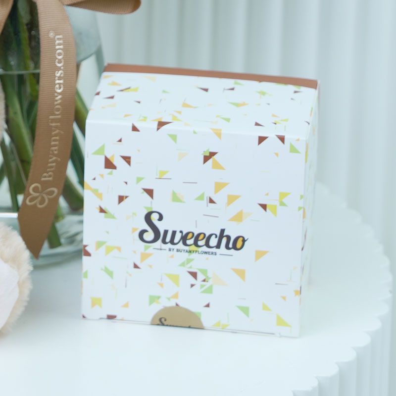 Beauty 11 Red Roses Vase with Teddy and Chocolate thumbnail 3