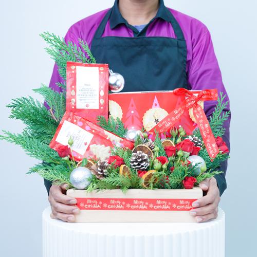Christmas Red Floral Hamper - Gift Sets gift from Buy Any Flowers Dubai in Al Quoz Industrial Area 4, Dubai, UAE - image 2