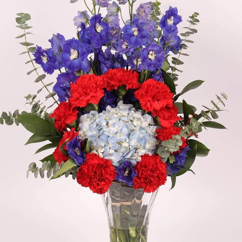 Amour Flowers in Vase thumbnail 3