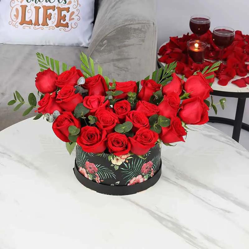 Love 21 Red Roses in Floral Print Box thumbnail 4