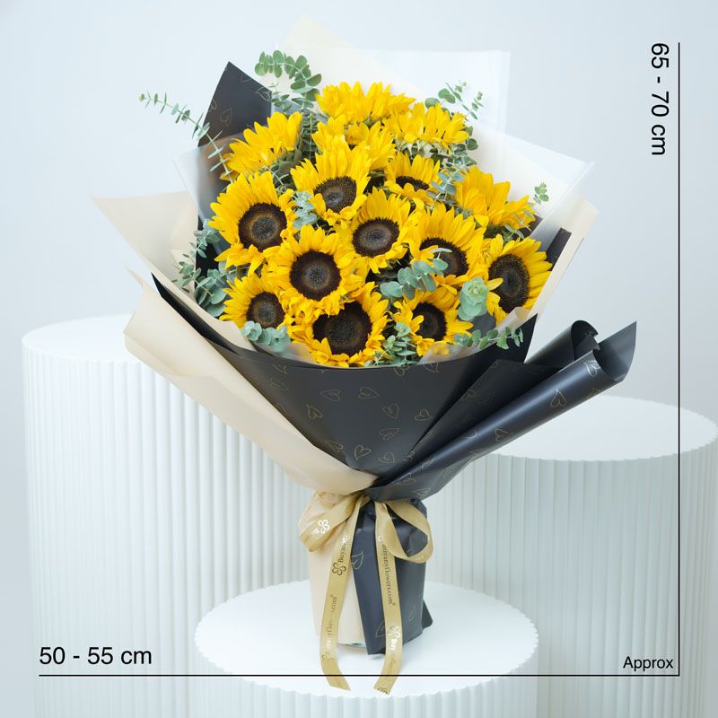 Grand Sunshine Bouquet thumbnail 4