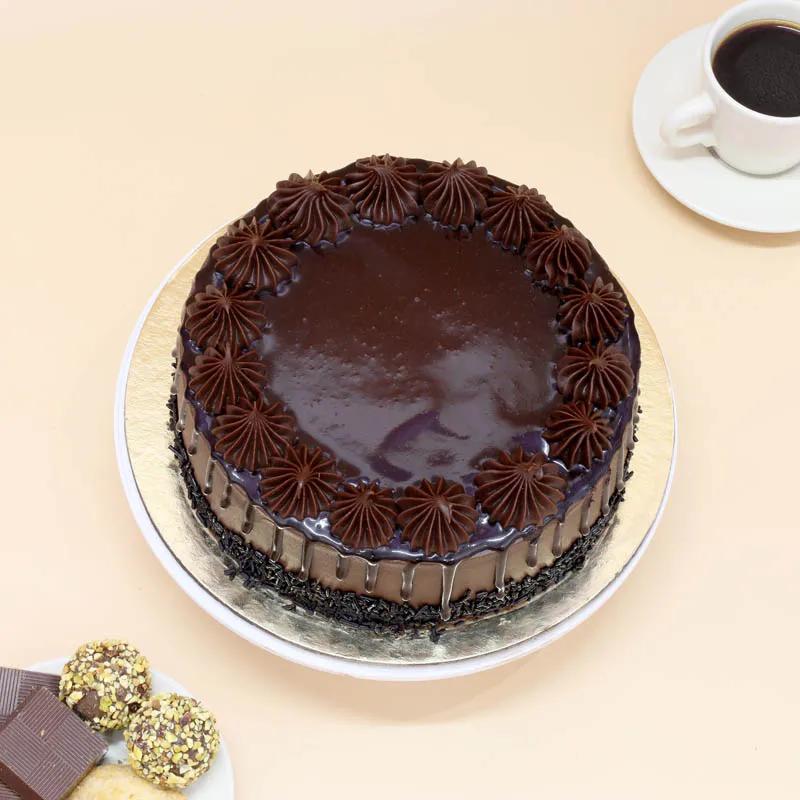 Chocolate Cake 8 Portion thumbnail 4