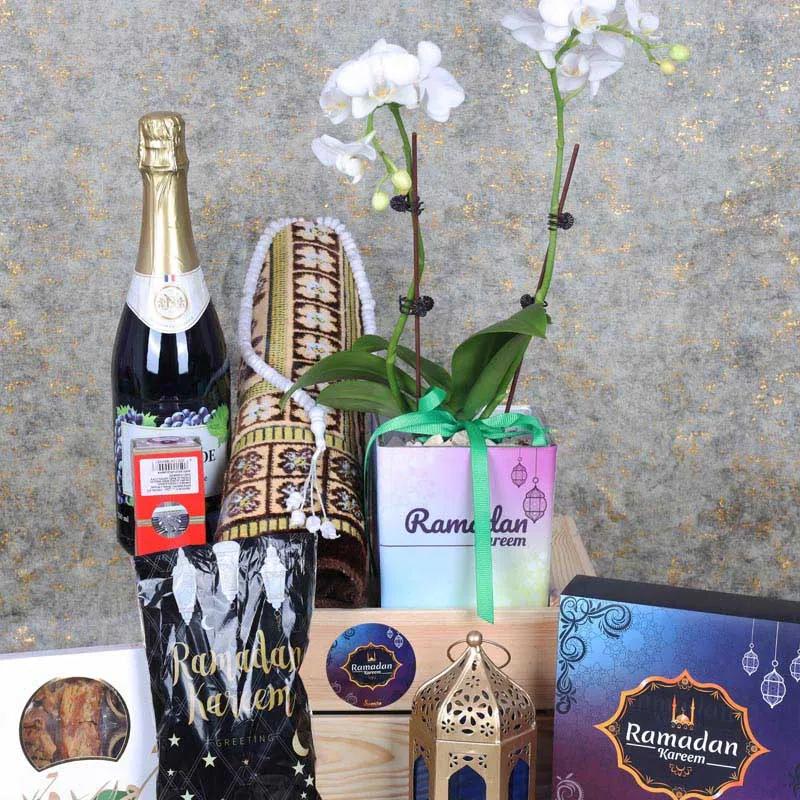 Calm and Peaceful Ramadan Hamper thumbnail 2