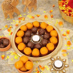 diwali-sweets-and-chocolates-round-platter_1.webp