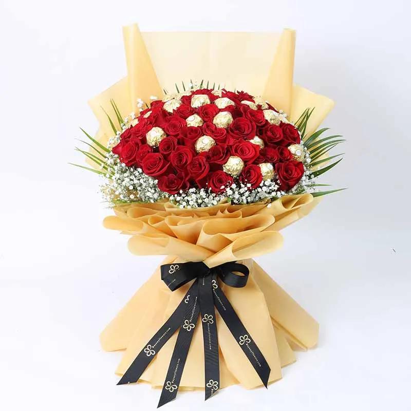 love-51-red-roses-and-ferrero-bouquet_1.webp