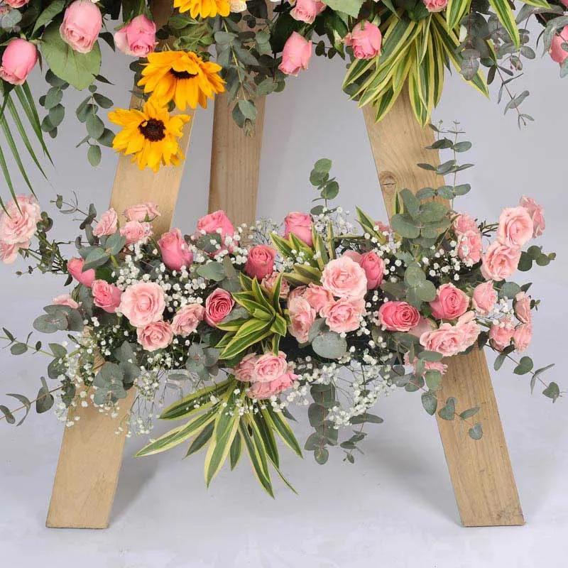 Grand Celebration Flower Stand thumbnail 3