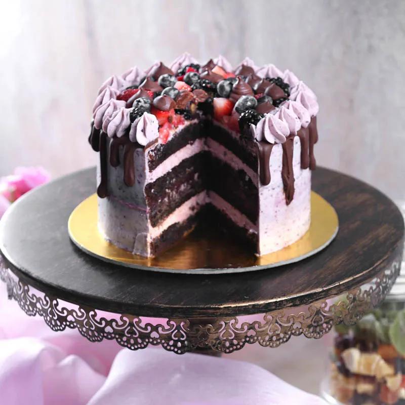 Chocolate Berries Cake 4 Portion - Cakes gift from Buy Any Flowers Dubai in Al Quoz Industrial Area 4, Dubai, UAE - image 3